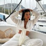 White set , knot shirt and pants
